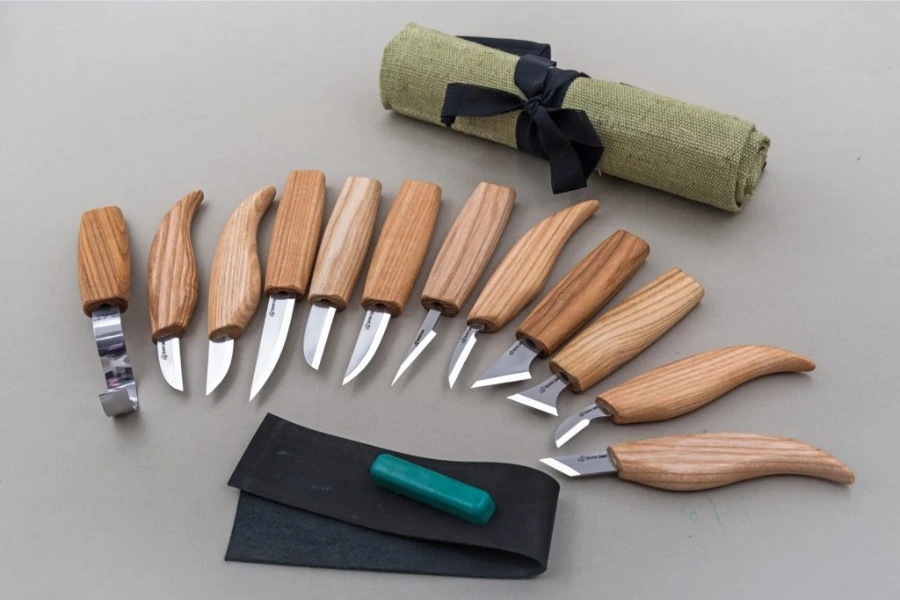 A knife kit is necessary for any father who loves woodcraft