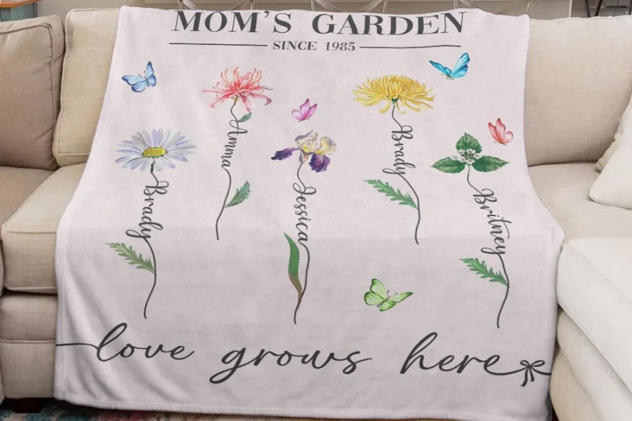 Any mom will love this “Mom’s Garden” blanket