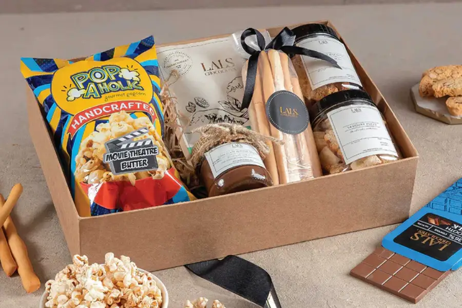 Gourmet New Year Gift Box With Card